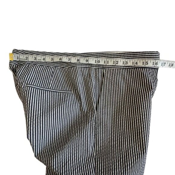Ann Taylor Women' 6 Devin Fit Blue & White Striped Seersucker Cotton Capri Pants - Picture 9 of 13